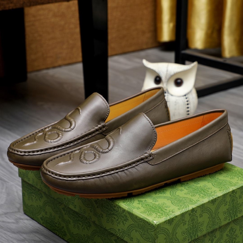 G*u*i leather shoes